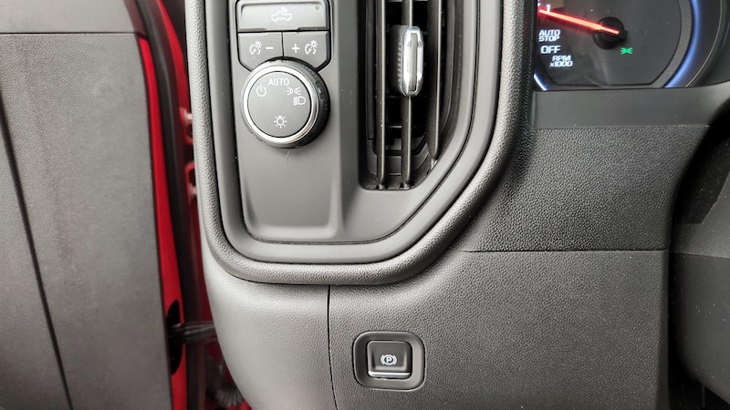 2021 Chevrolet Silverado 1500 Custom 13
