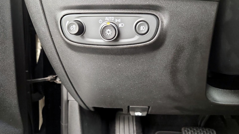 2020 Chevrolet Equinox LT 13