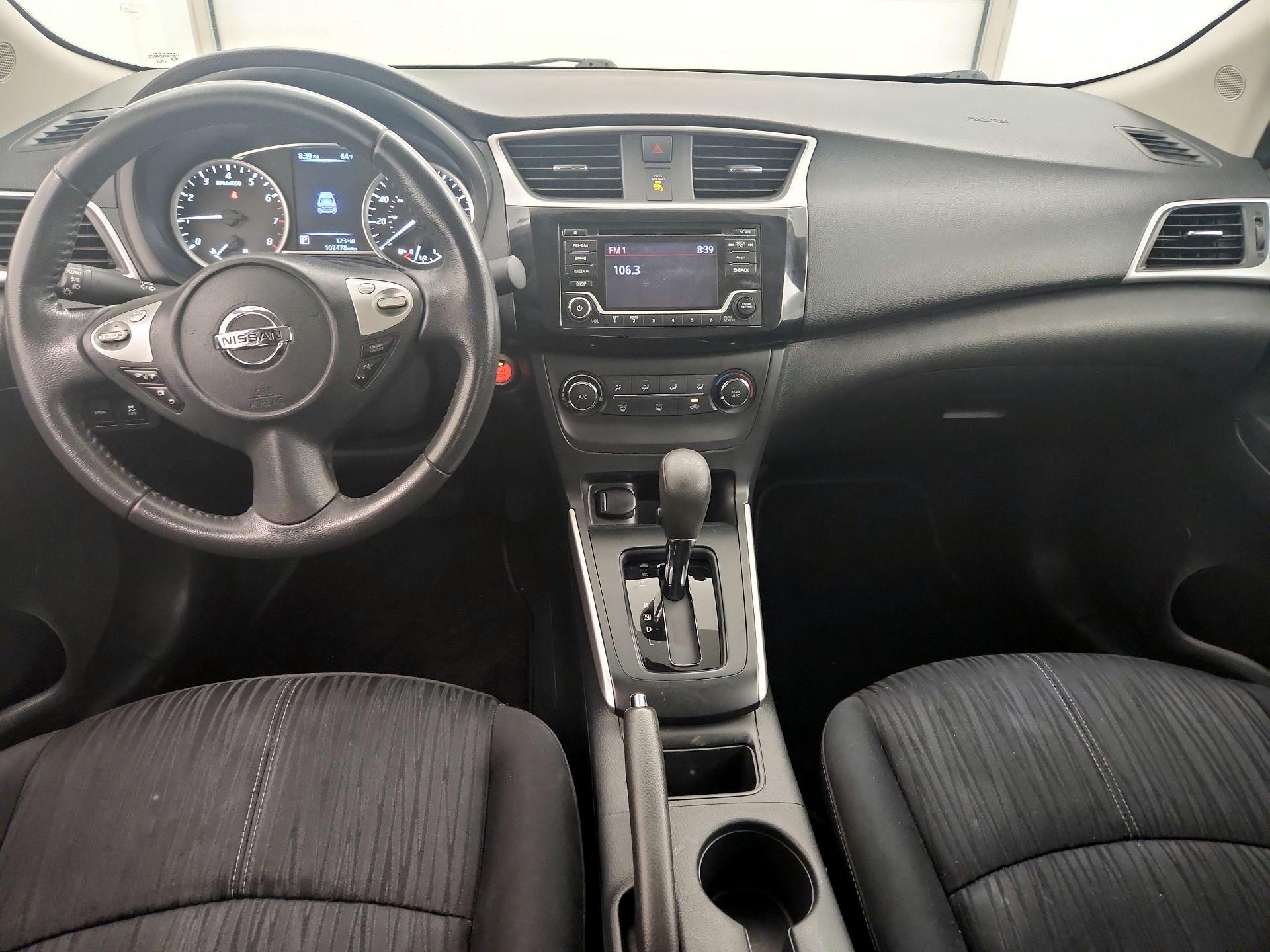 Thumbnail: 2016 Nissan Sentra - 9