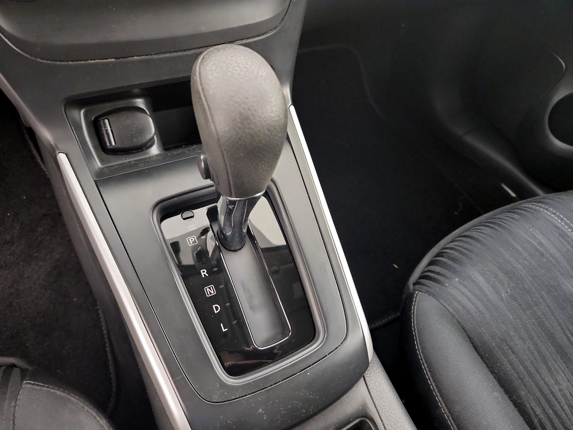Thumbnail: 2016 Nissan Sentra - 17