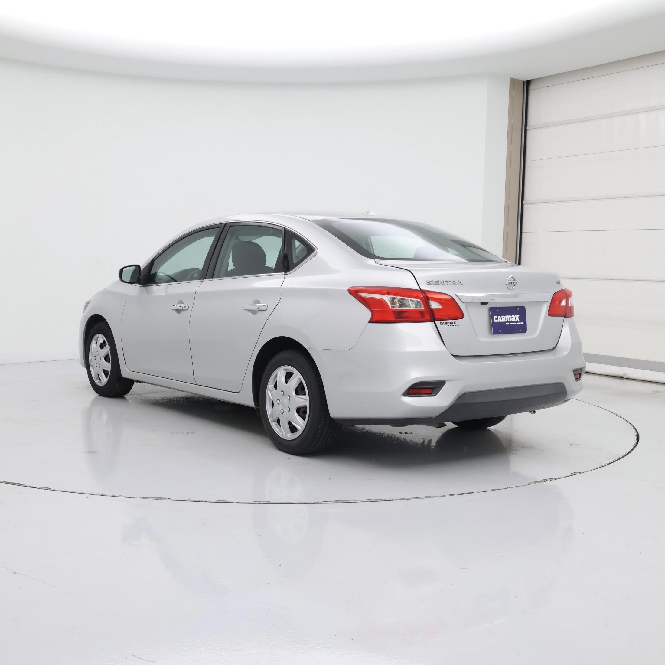 Thumbnail: 2016 Nissan Sentra - 2