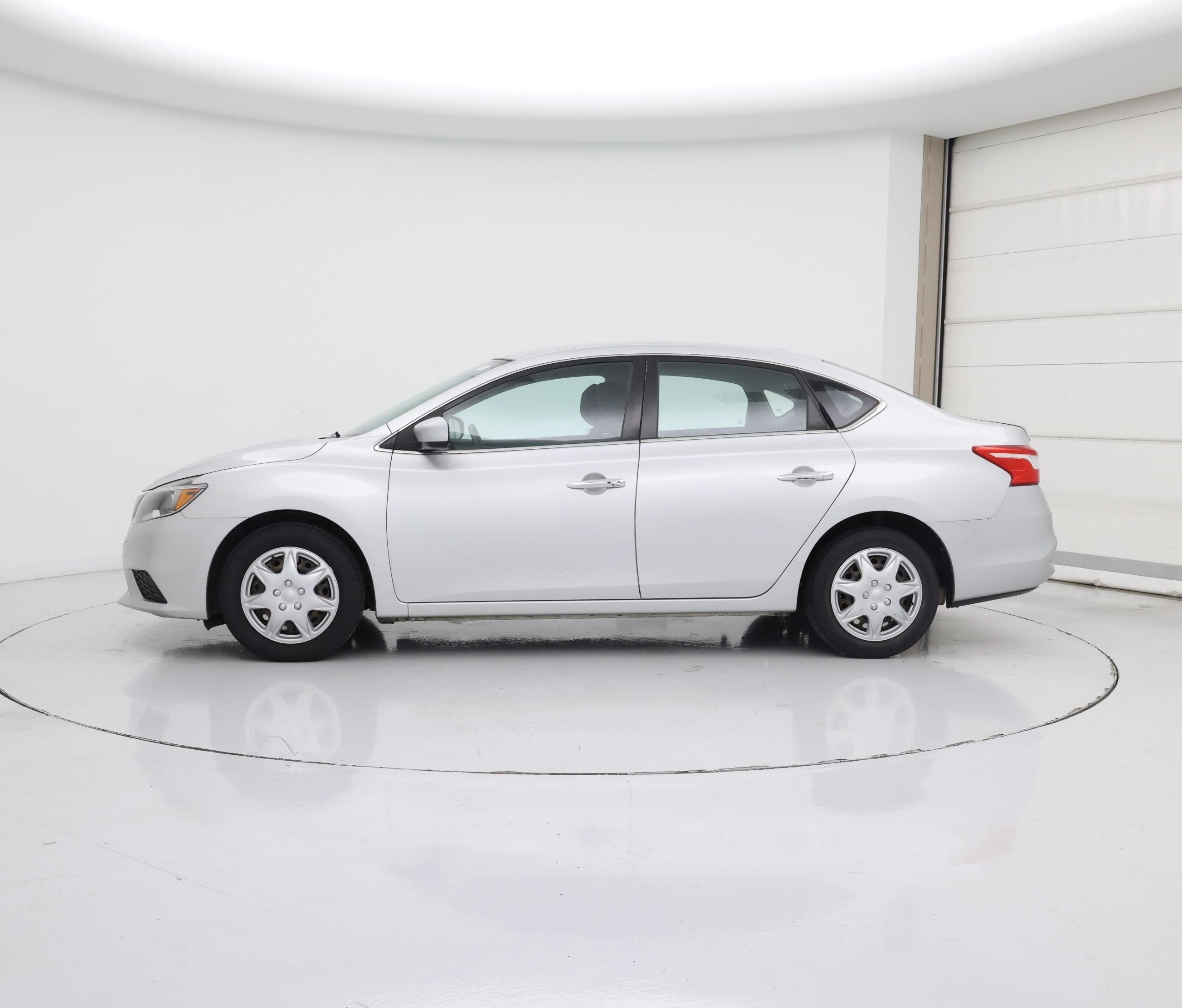 Thumbnail: 2016 Nissan Sentra - 3