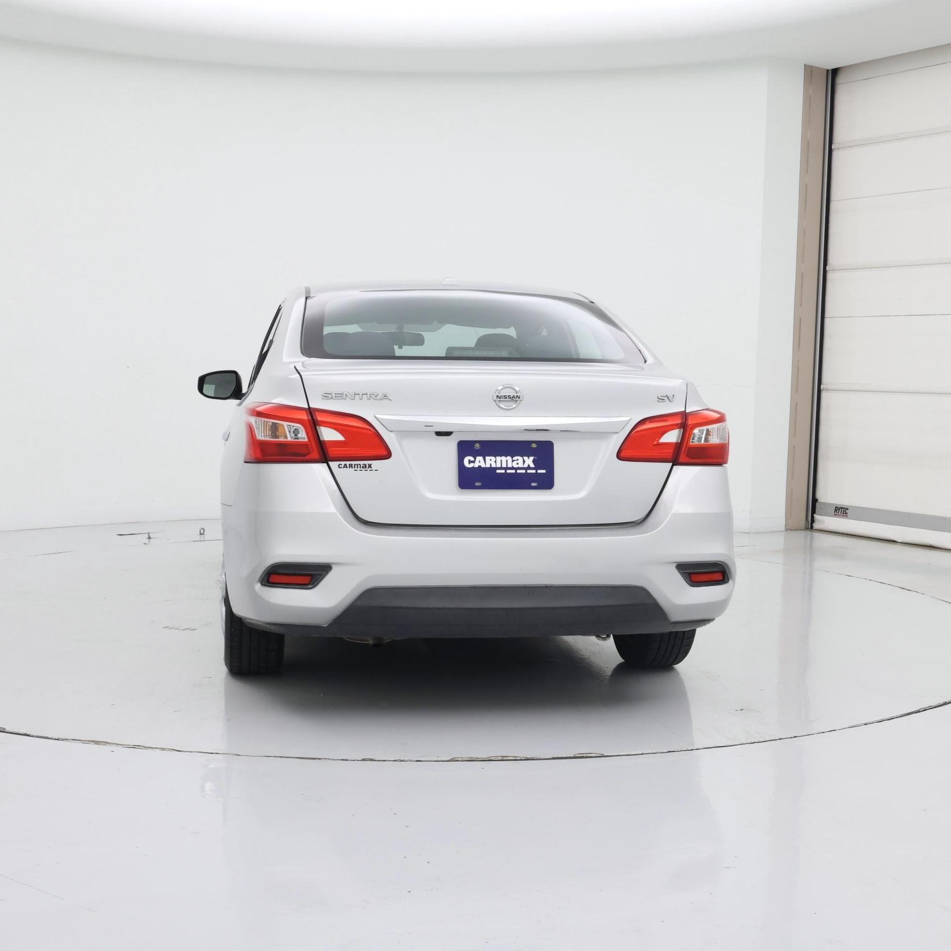 Thumbnail: 2016 Nissan Sentra - 6