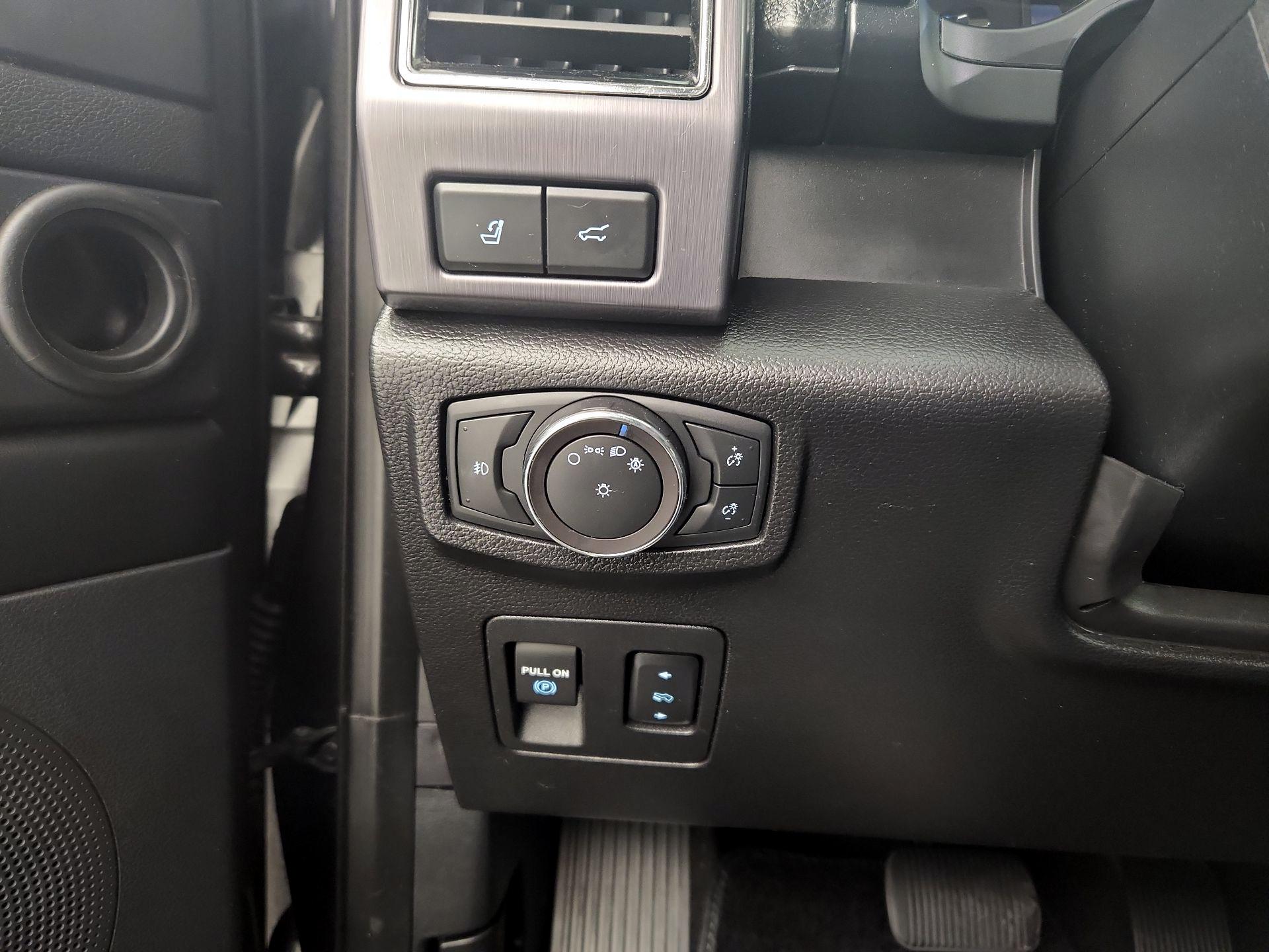 Thumbnail: 2018 Ford Expedition - 13