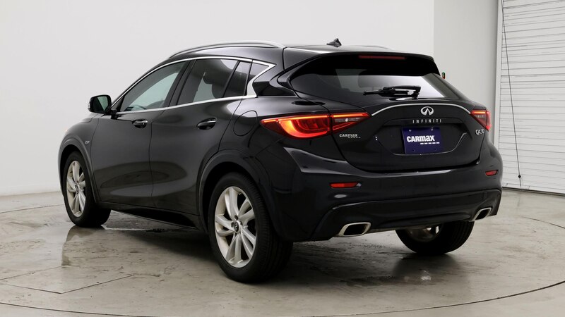 2017 INFINITI QX30 Premium 2