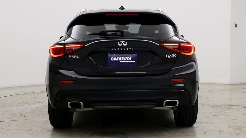 2017 INFINITI QX30 Premium 6