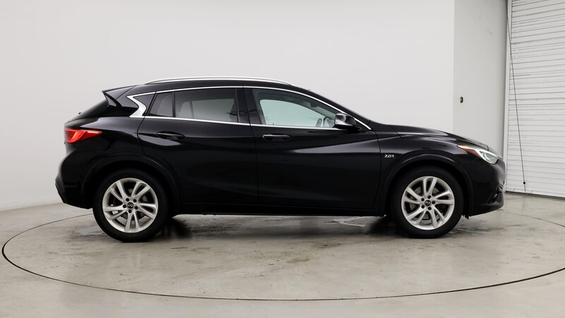 2017 INFINITI QX30 Premium 7