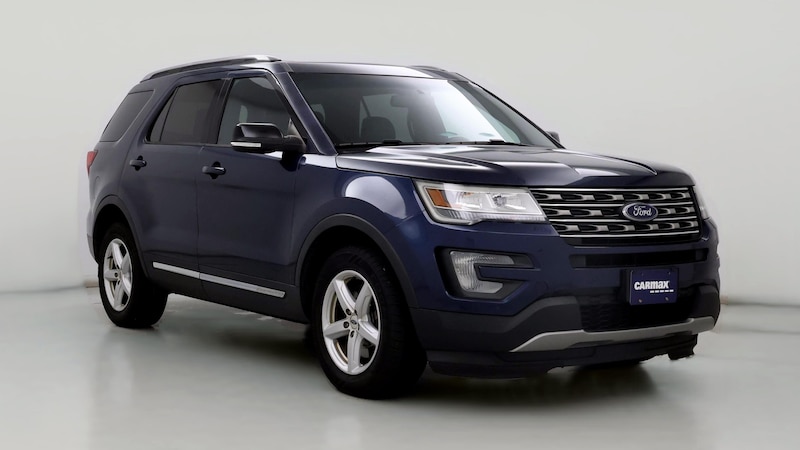 2016 Ford Explorer XLT Hero Image