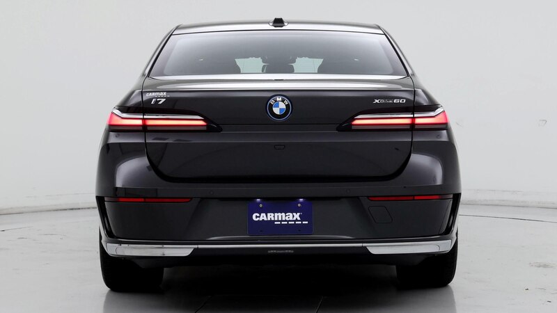 2023 BMW i7 xDrive60 6