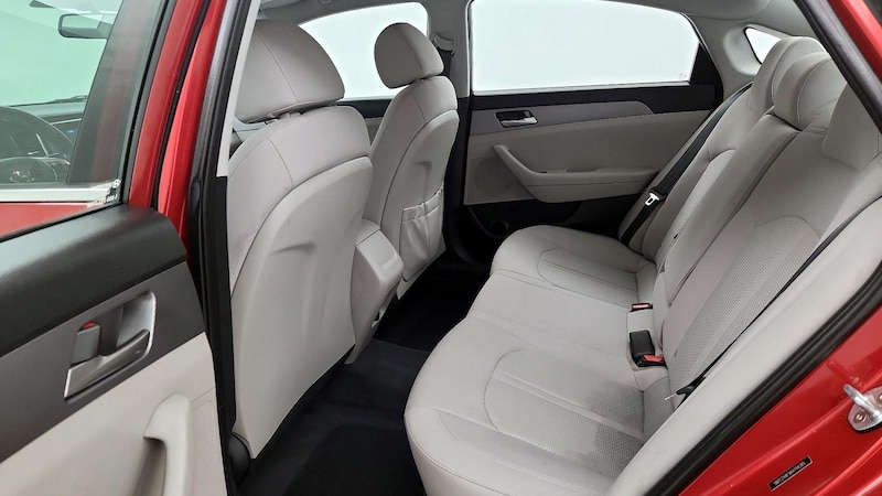 2019 Hyundai Sonata SE 19