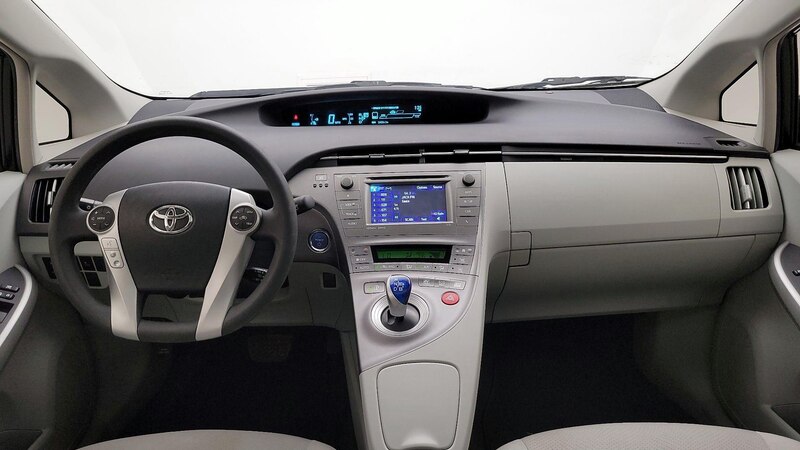 2014 Toyota Prius Three 9