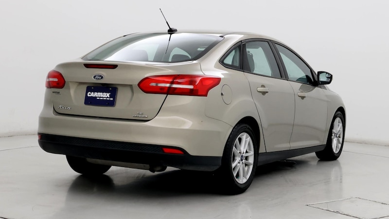 2016 Ford Focus SE 8