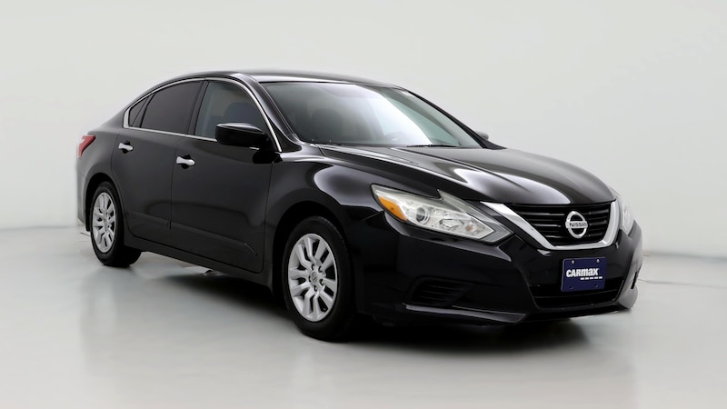 2016 Nissan Altima S Hero Image