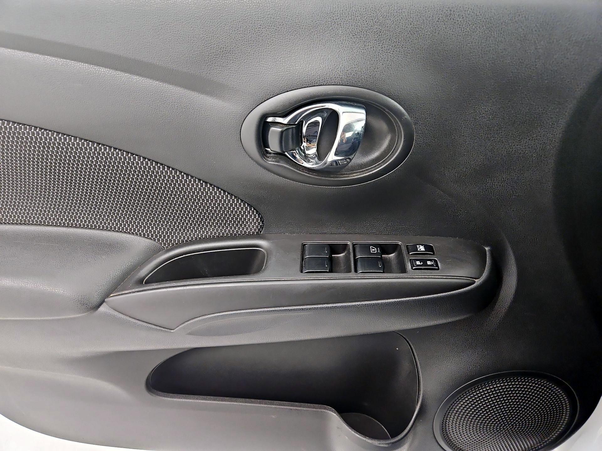 Thumbnail: 2016 Nissan Versa - 12