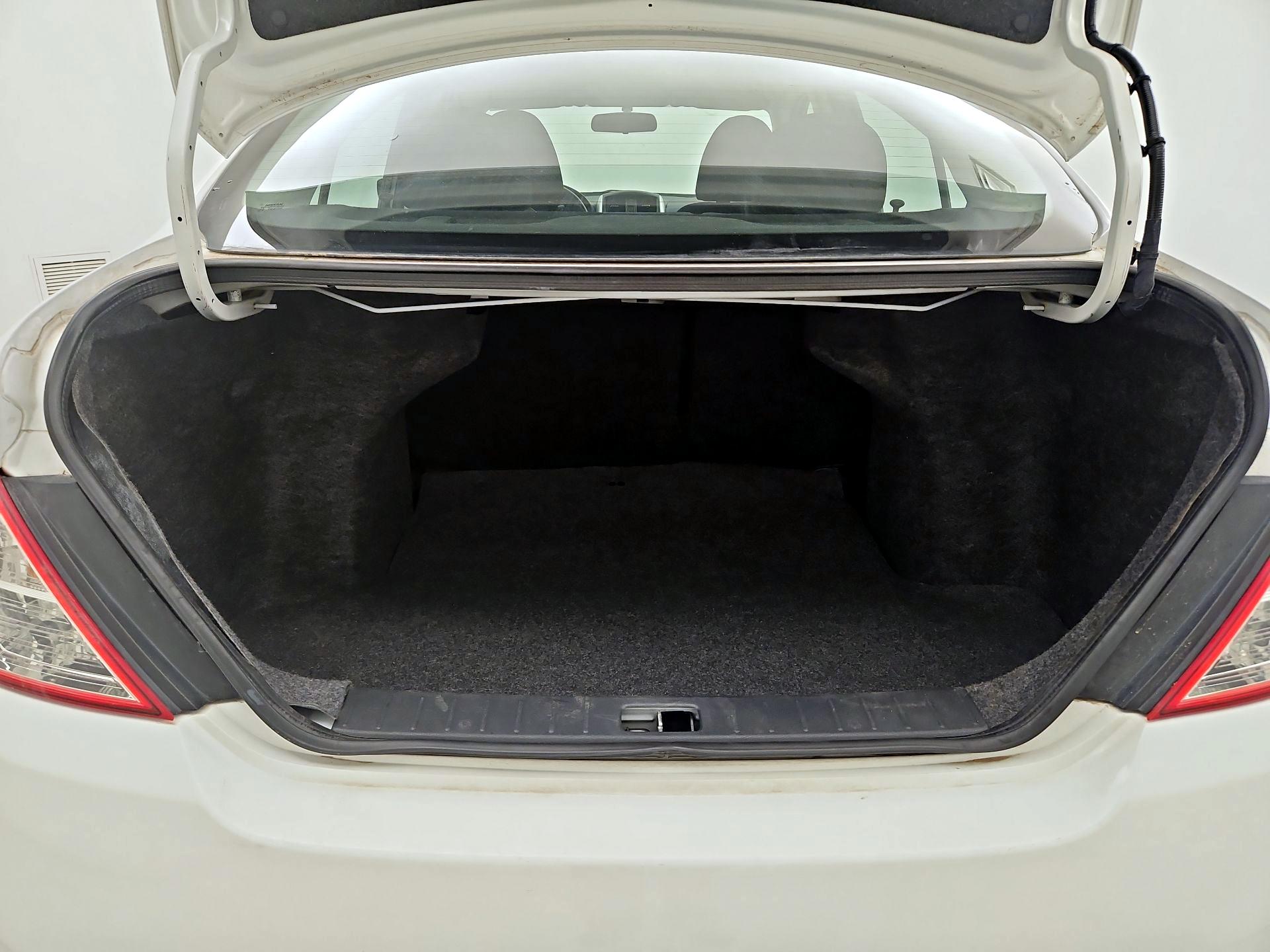 Thumbnail: 2016 Nissan Versa - 19