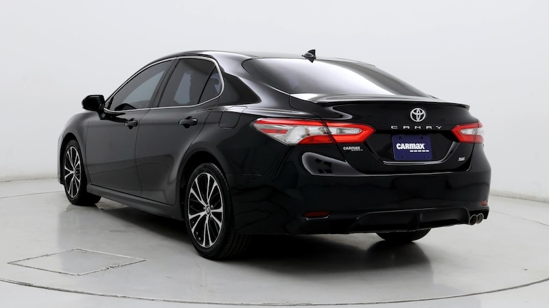 2019 Toyota Camry SE 2