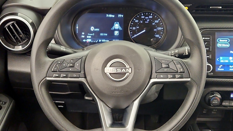 2022 Nissan Kicks SV 10