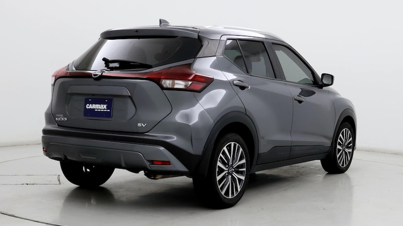 2022 Nissan Kicks SV 8