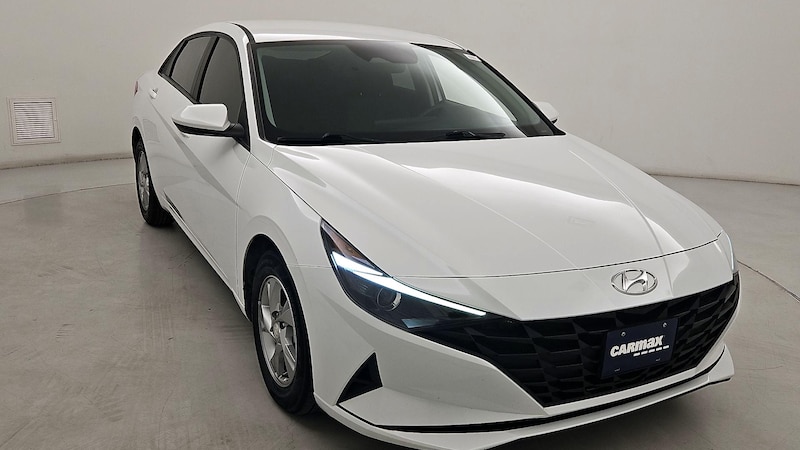 2021 Hyundai Elantra SE Hero Image