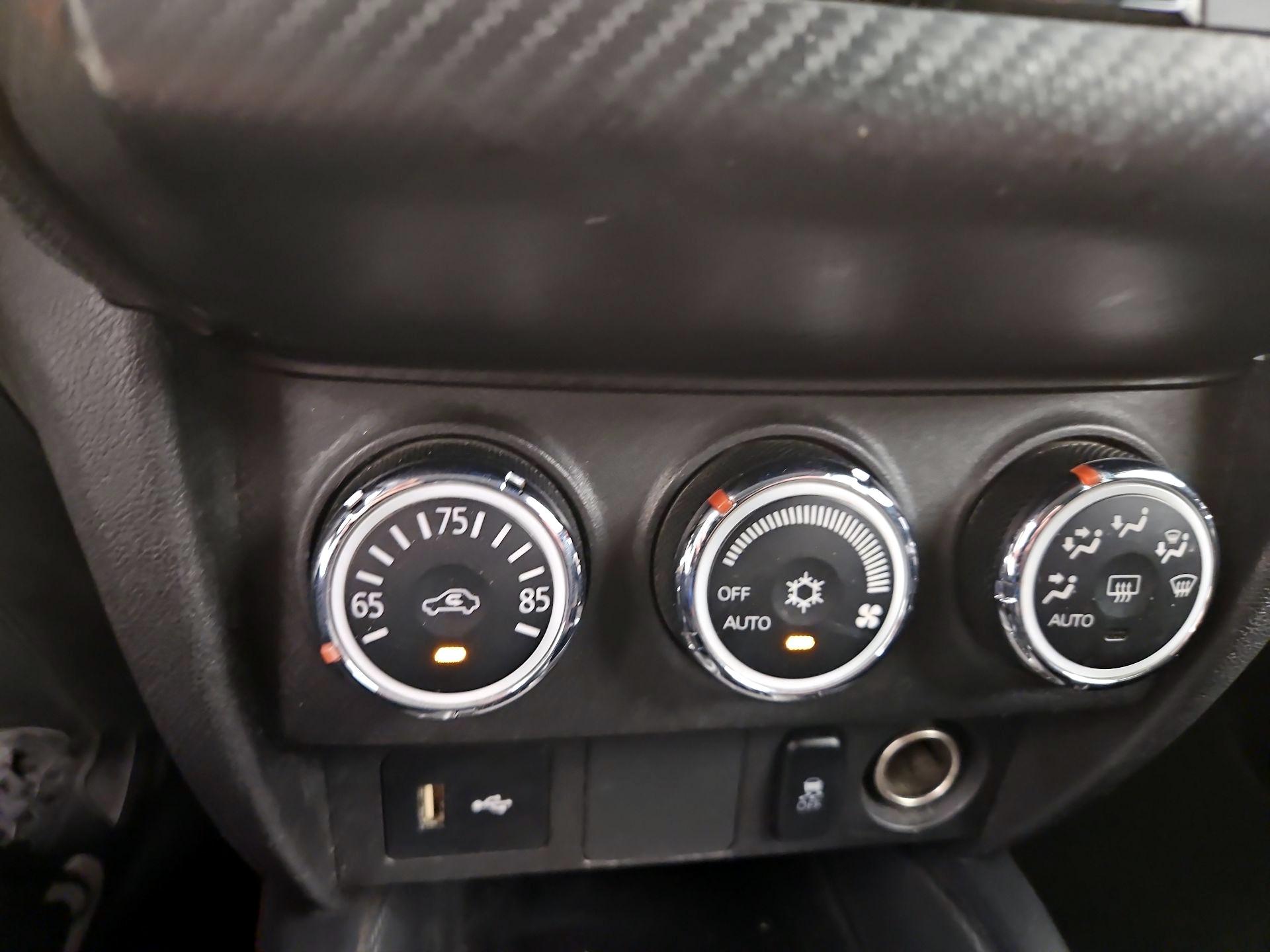 Thumbnail: 2019 Mitsubishi Outlander Sport - 16