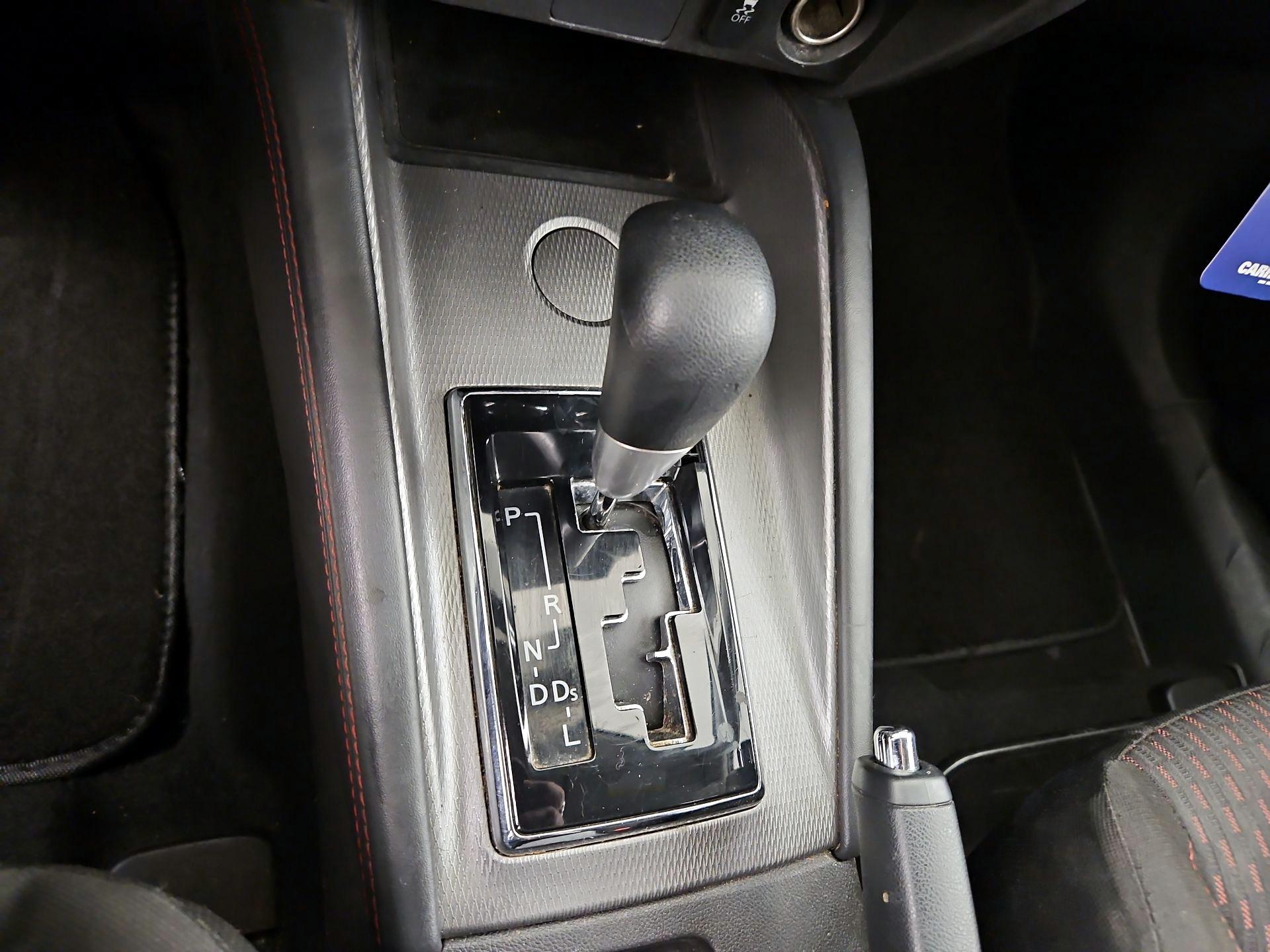 Thumbnail: 2019 Mitsubishi Outlander Sport - 17