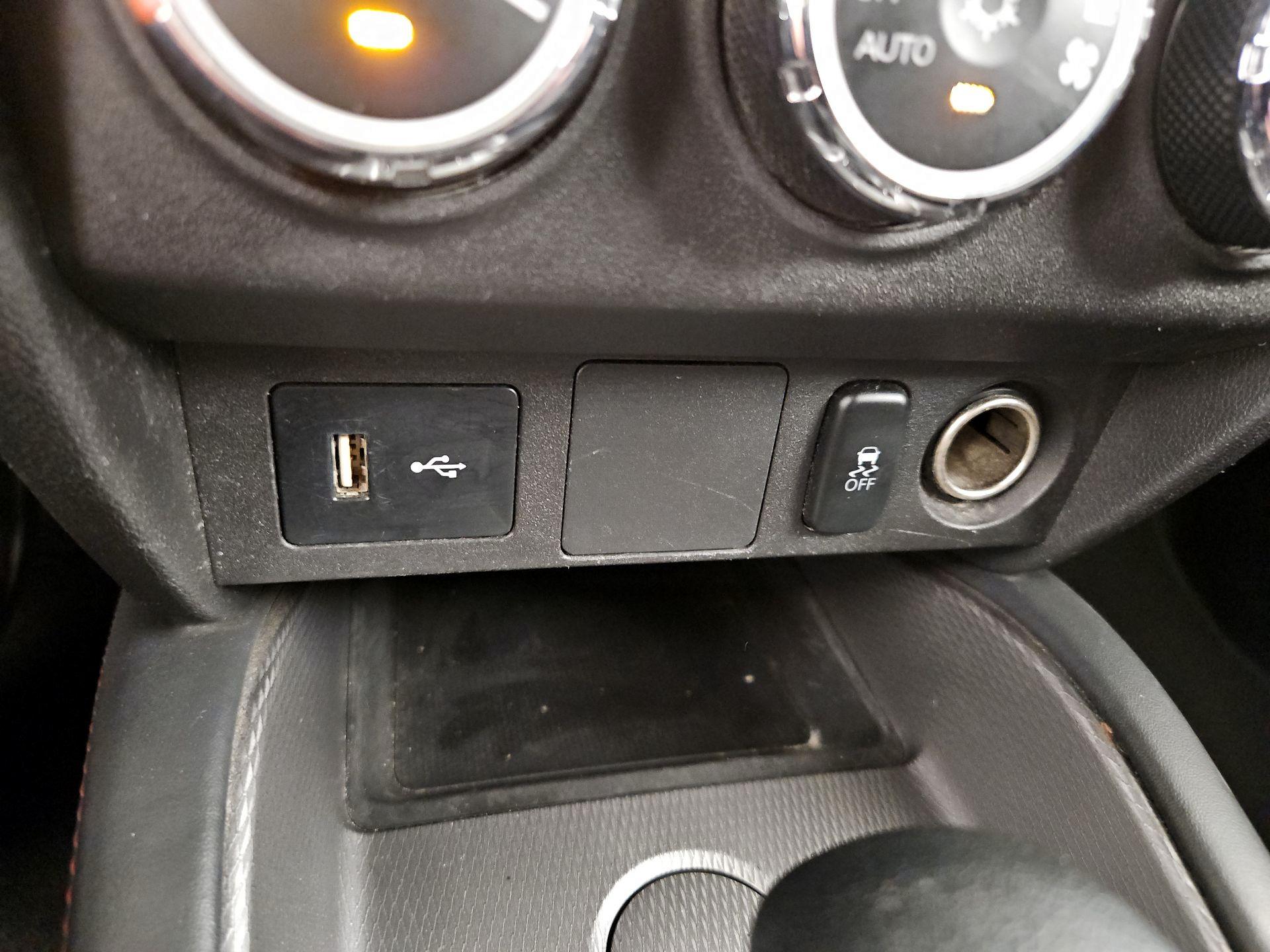 Thumbnail: 2019 Mitsubishi Outlander Sport - 18