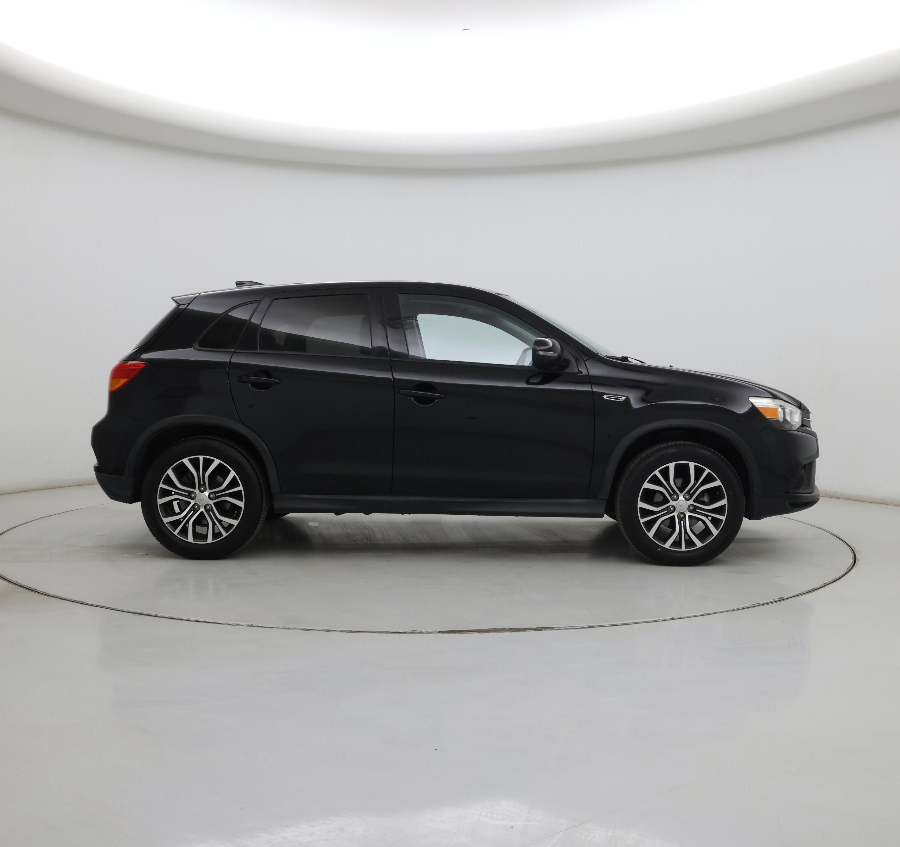 Thumbnail: 2019 Mitsubishi Outlander Sport - 7