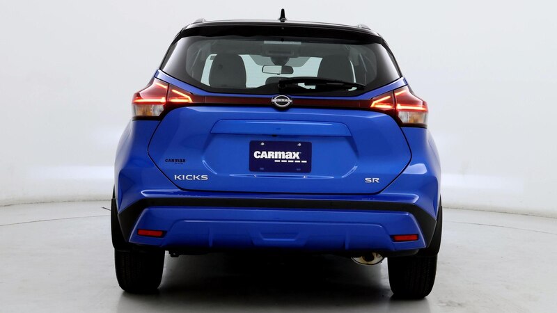 2023 Nissan Kicks SR 6