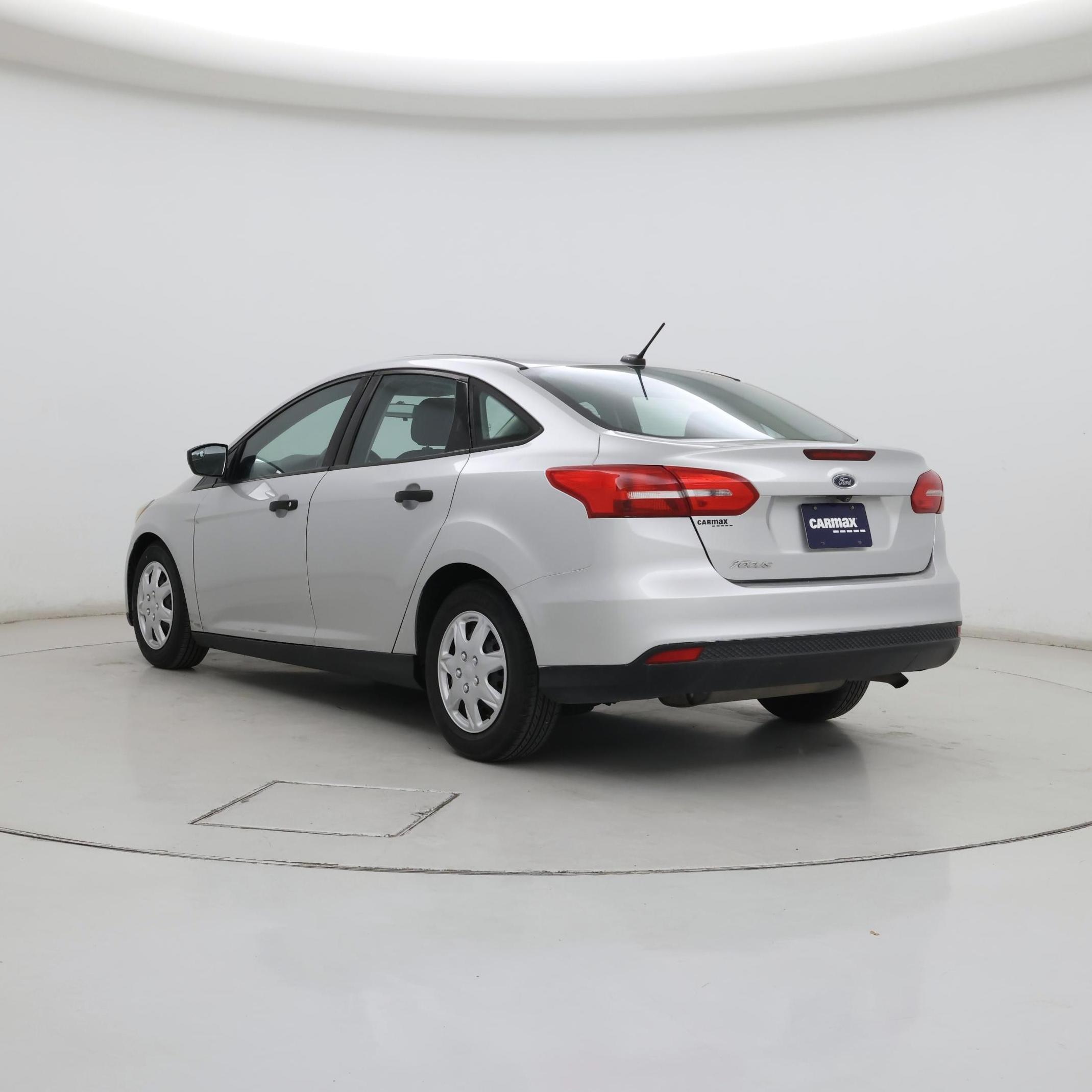 Thumbnail: 2017 Ford Focus - 2