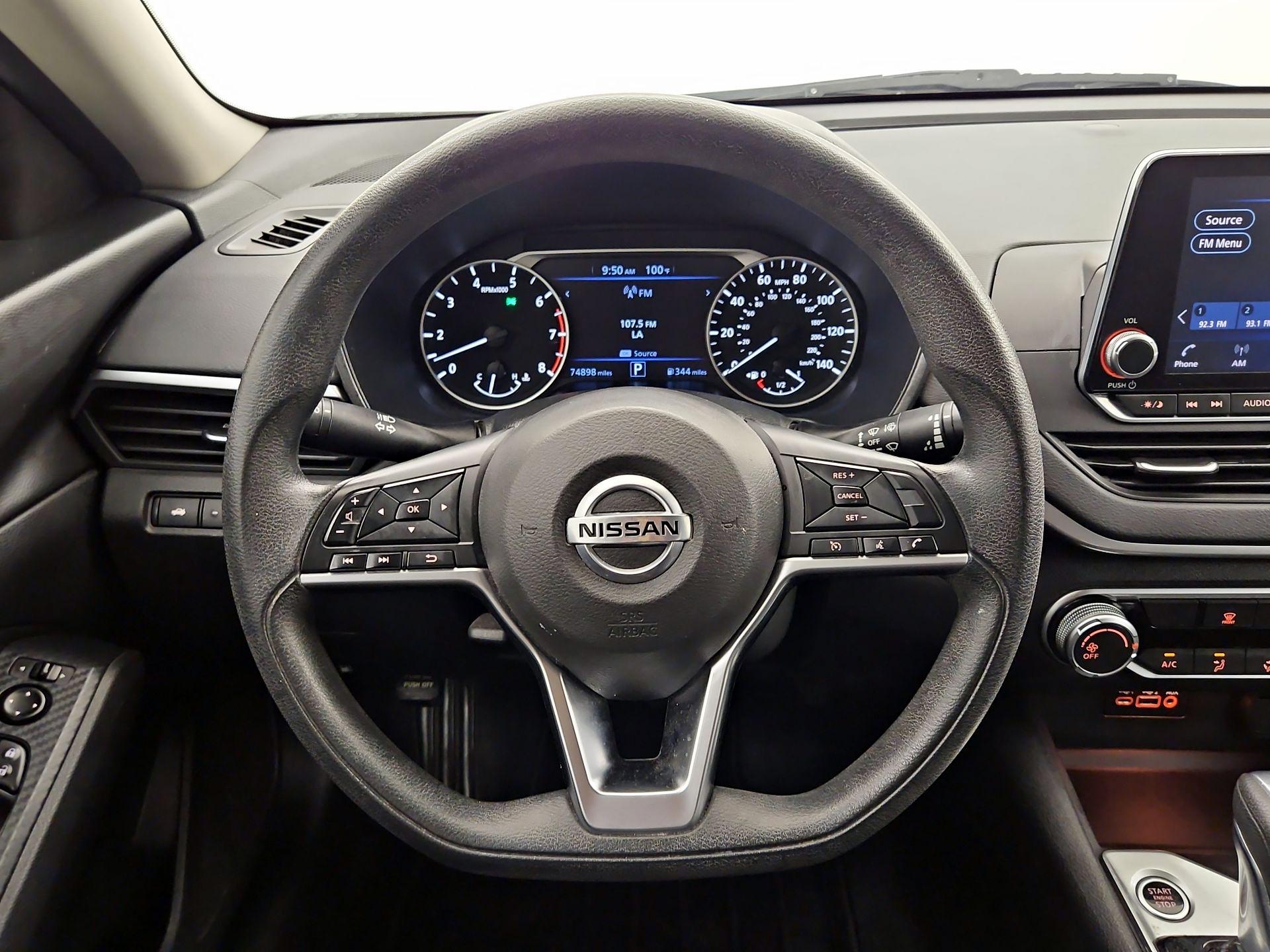 Thumbnail: 2019 Nissan Altima - 10