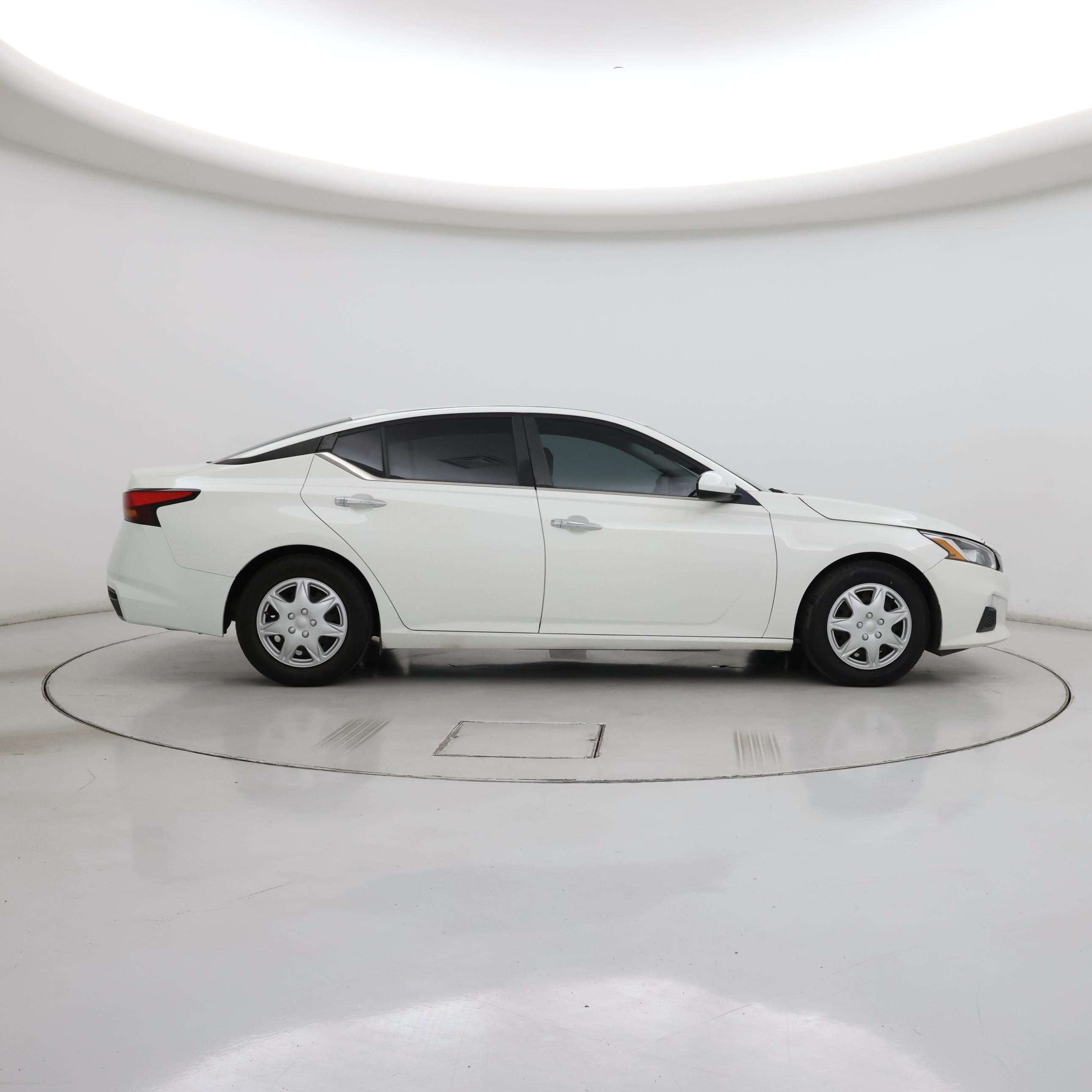 Thumbnail: 2019 Nissan Altima - 7
