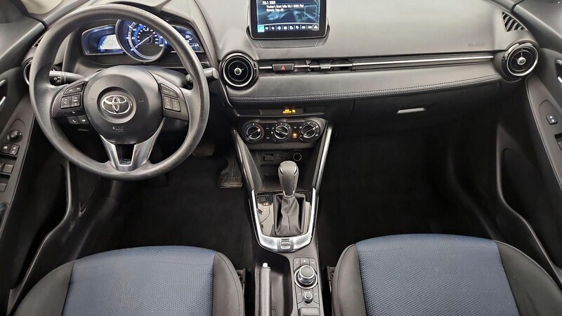 2018 Toyota Yaris iA  9