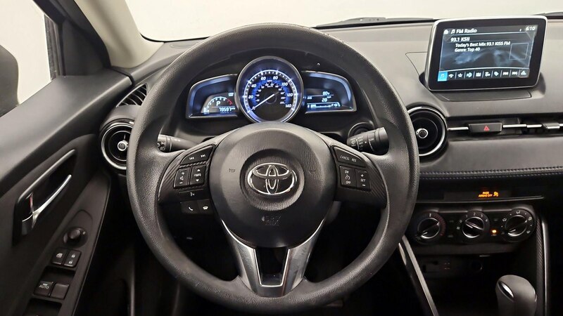 2018 Toyota Yaris iA  10