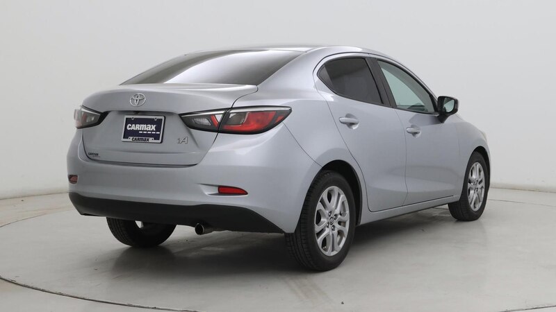 2018 Toyota Yaris iA  8