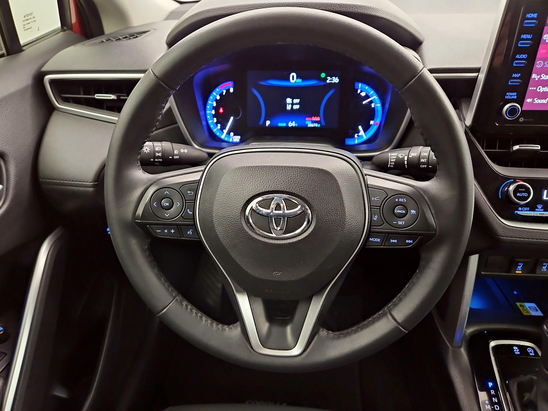 Thumbnail: 2022 Toyota Corolla Cross - 10