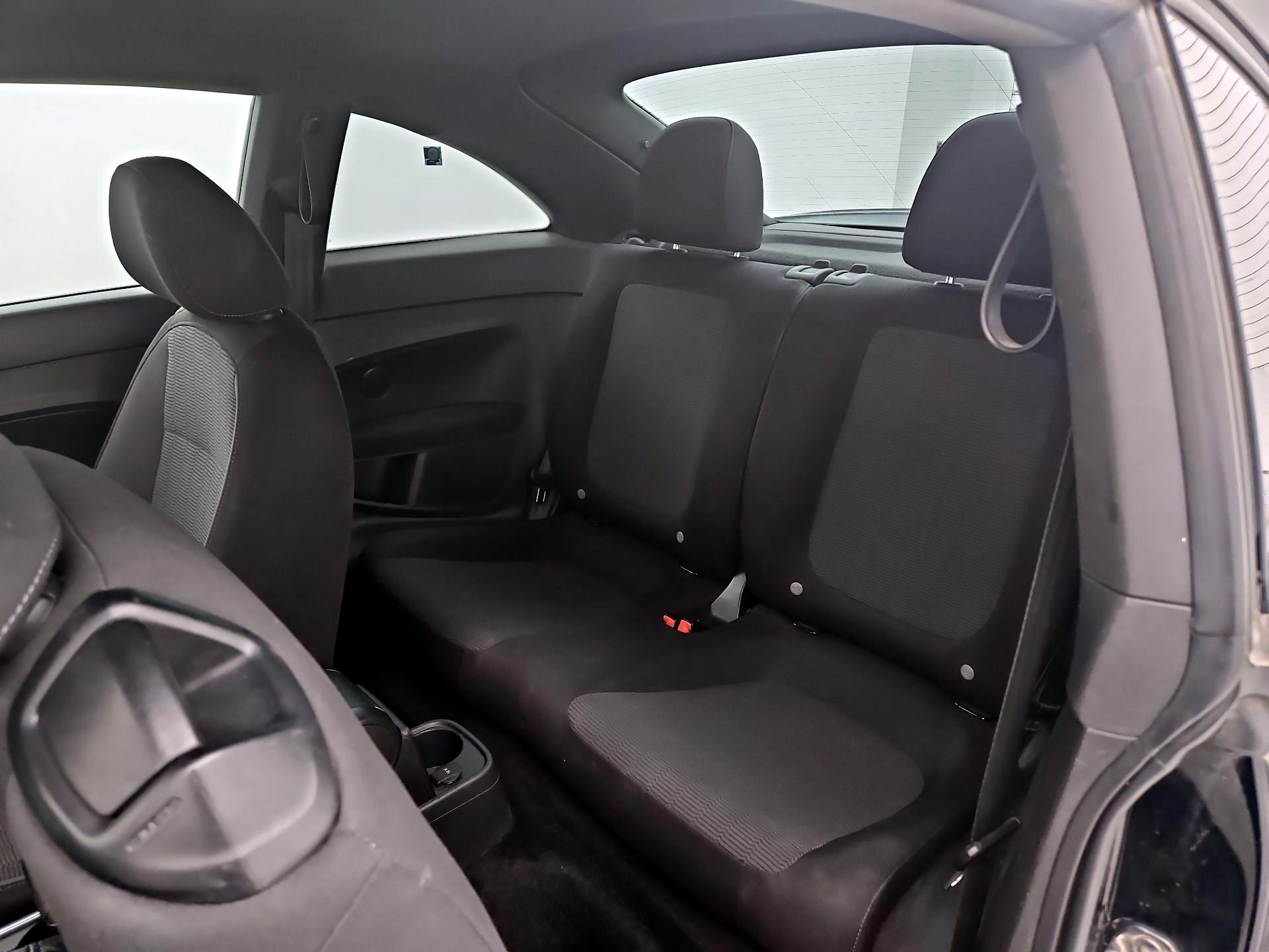 Thumbnail: 2016 Volkswagen Beetle - 17