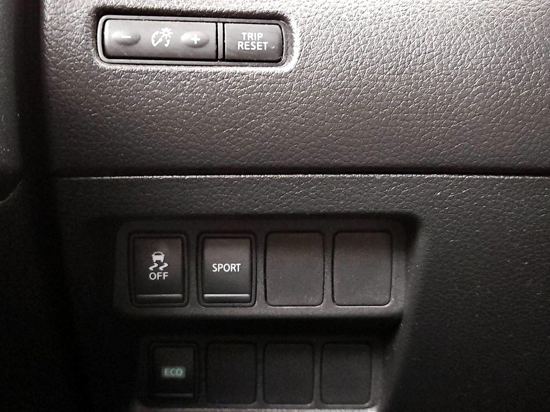 Thumbnail: 2015 Nissan Rogue - 13