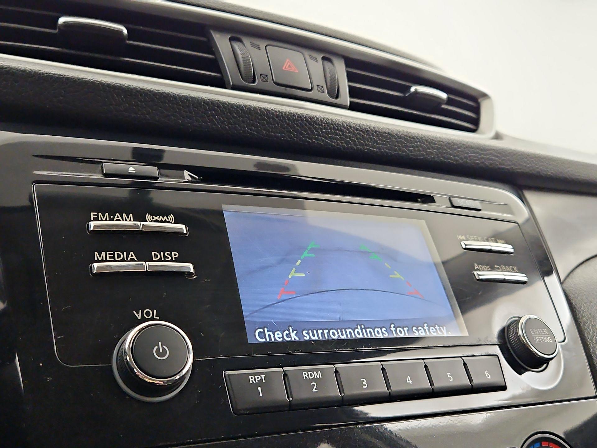 Thumbnail: 2015 Nissan Rogue - 14