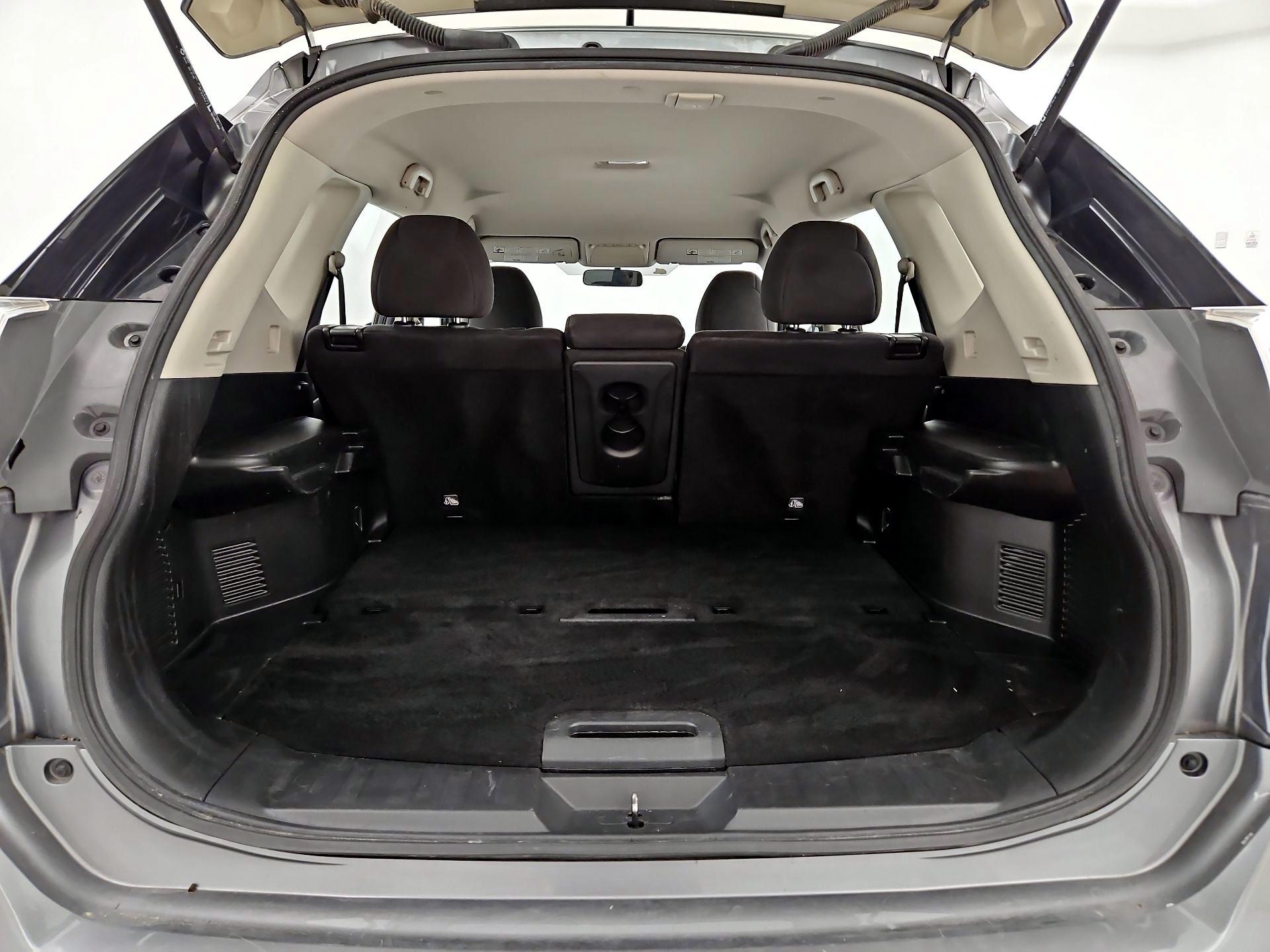 Thumbnail: 2015 Nissan Rogue - 20