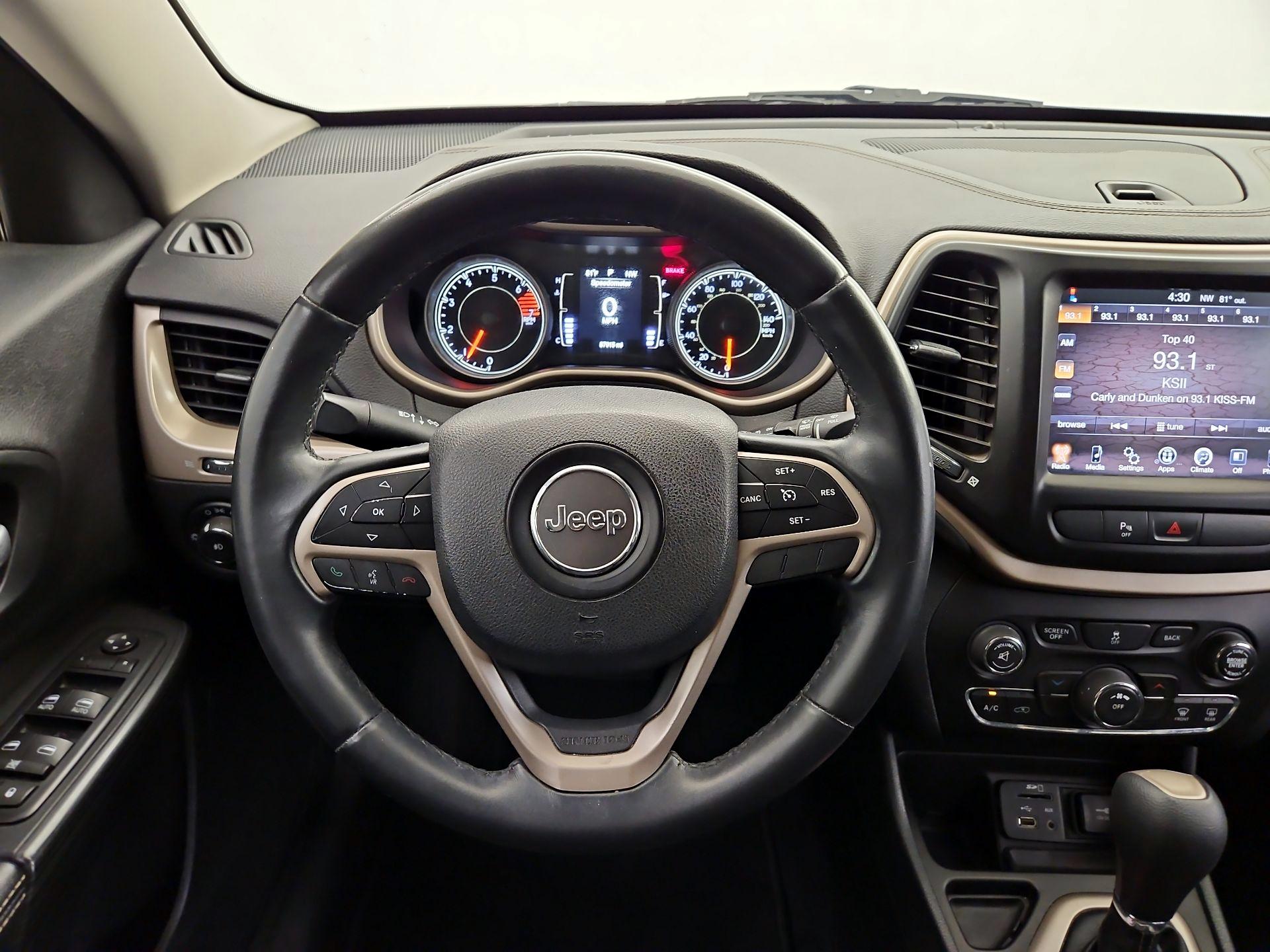 Thumbnail: 2016 Jeep Cherokee - 10