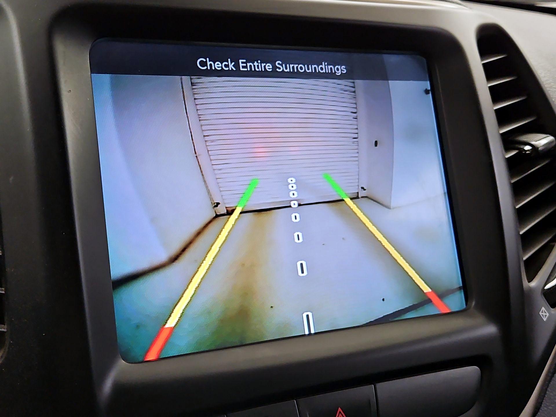 Thumbnail: 2016 Jeep Cherokee - 14