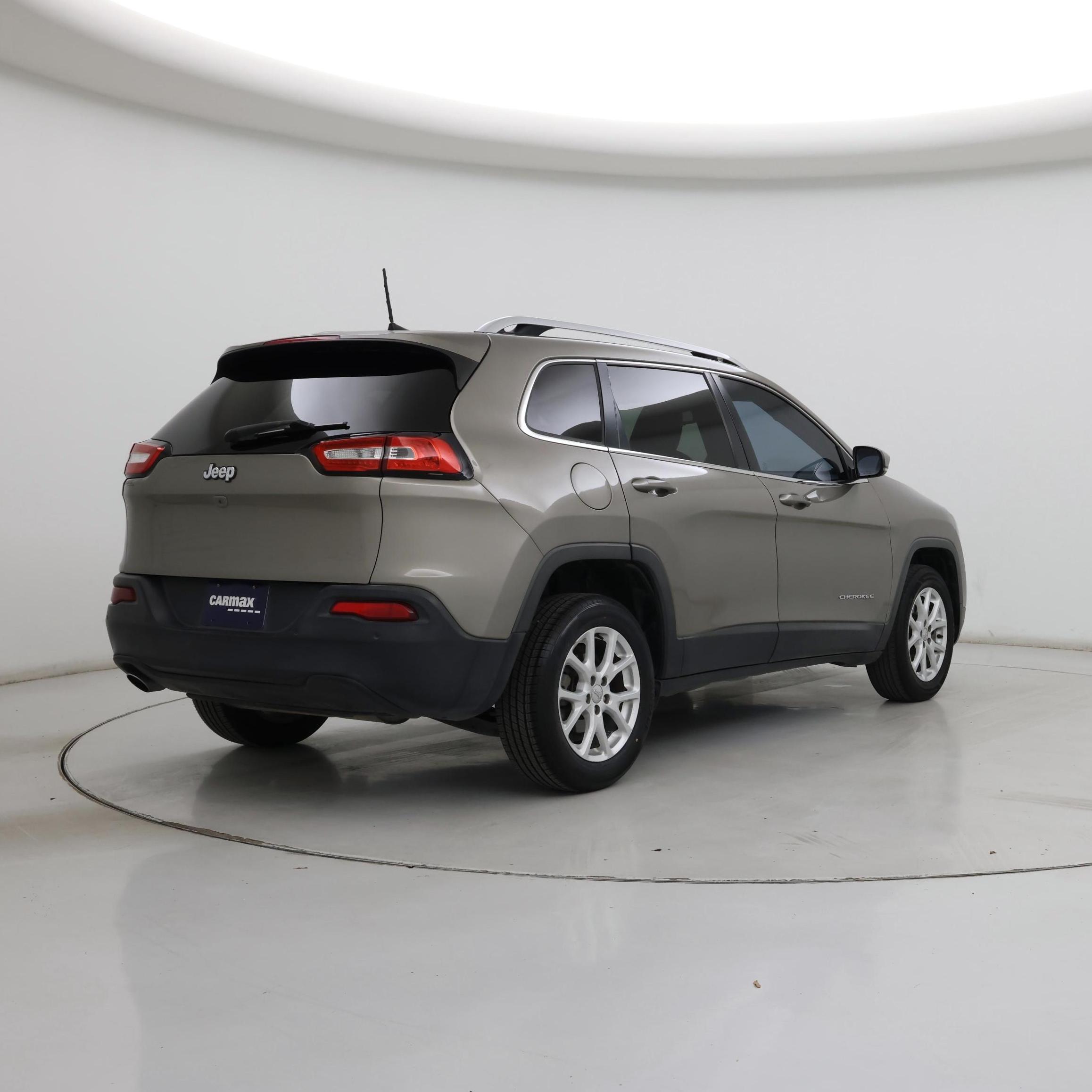 Thumbnail: 2016 Jeep Cherokee - 8