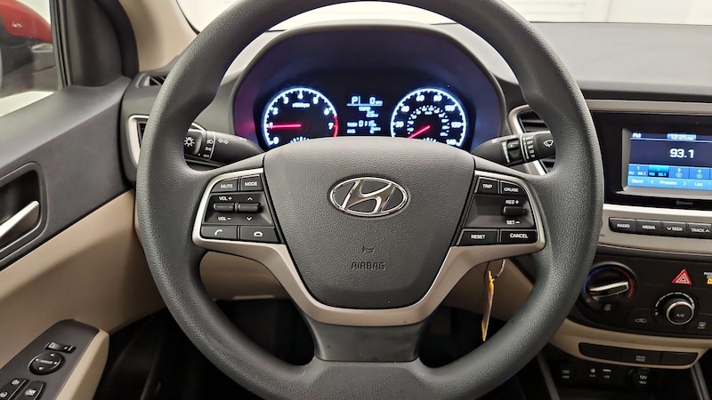 2019 Hyundai Accent SE 10