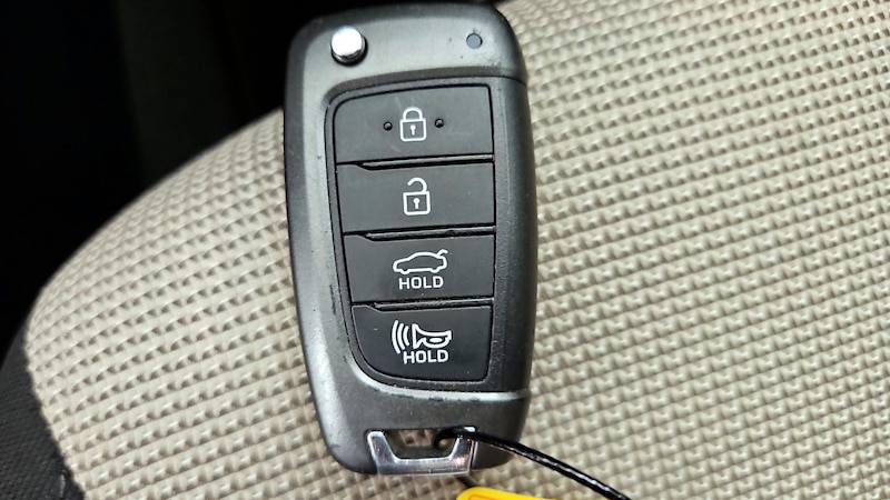 2019 Hyundai Accent SE 22