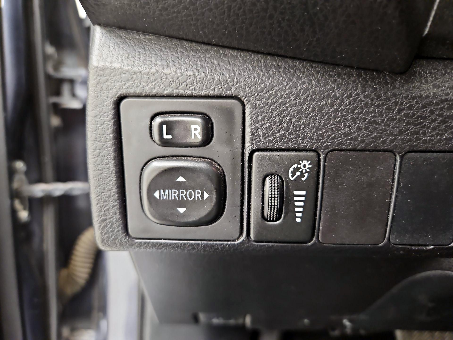 Thumbnail: 2015 Toyota Corolla - 13