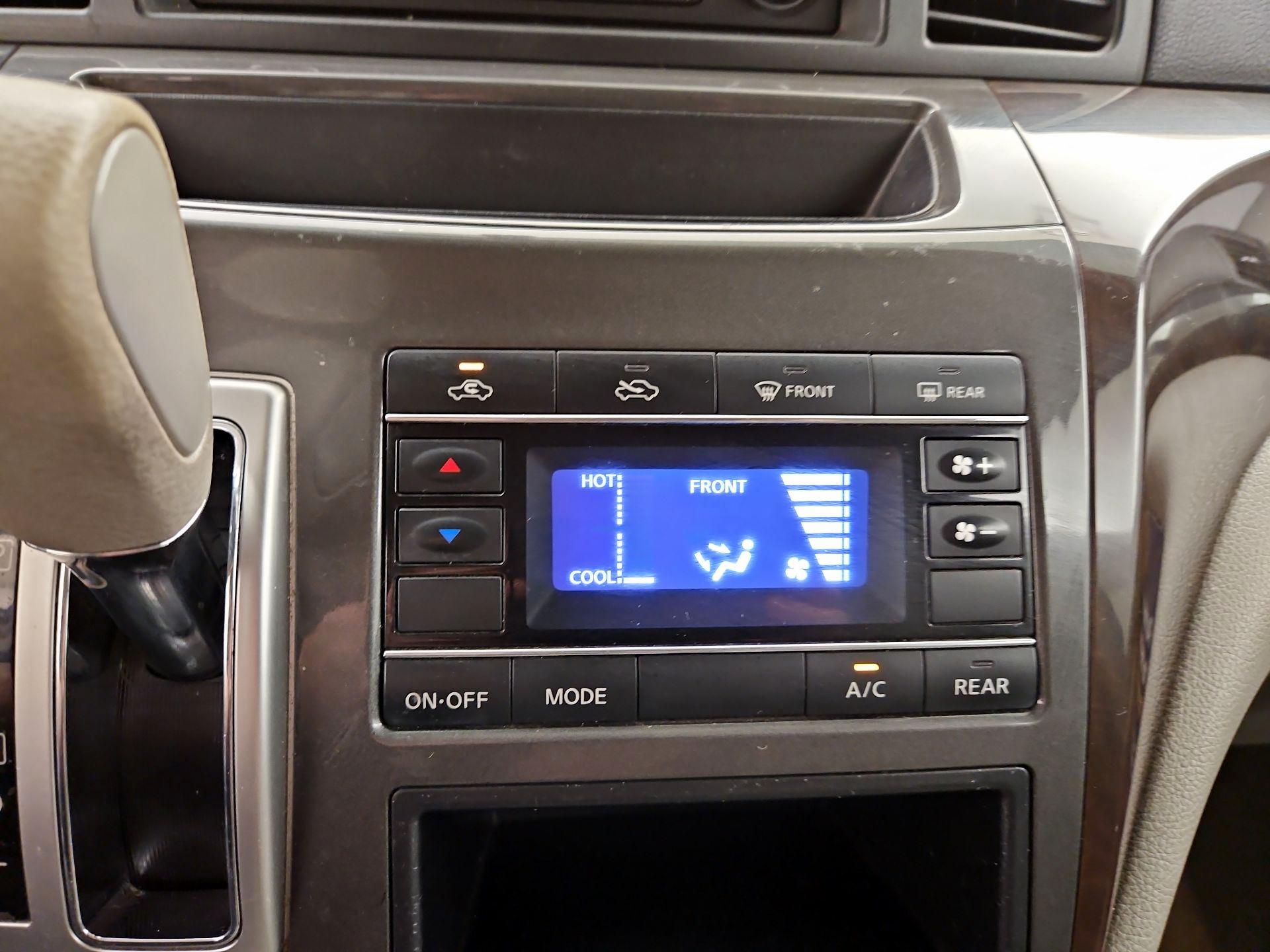 Thumbnail: 2015 Nissan Quest - 15