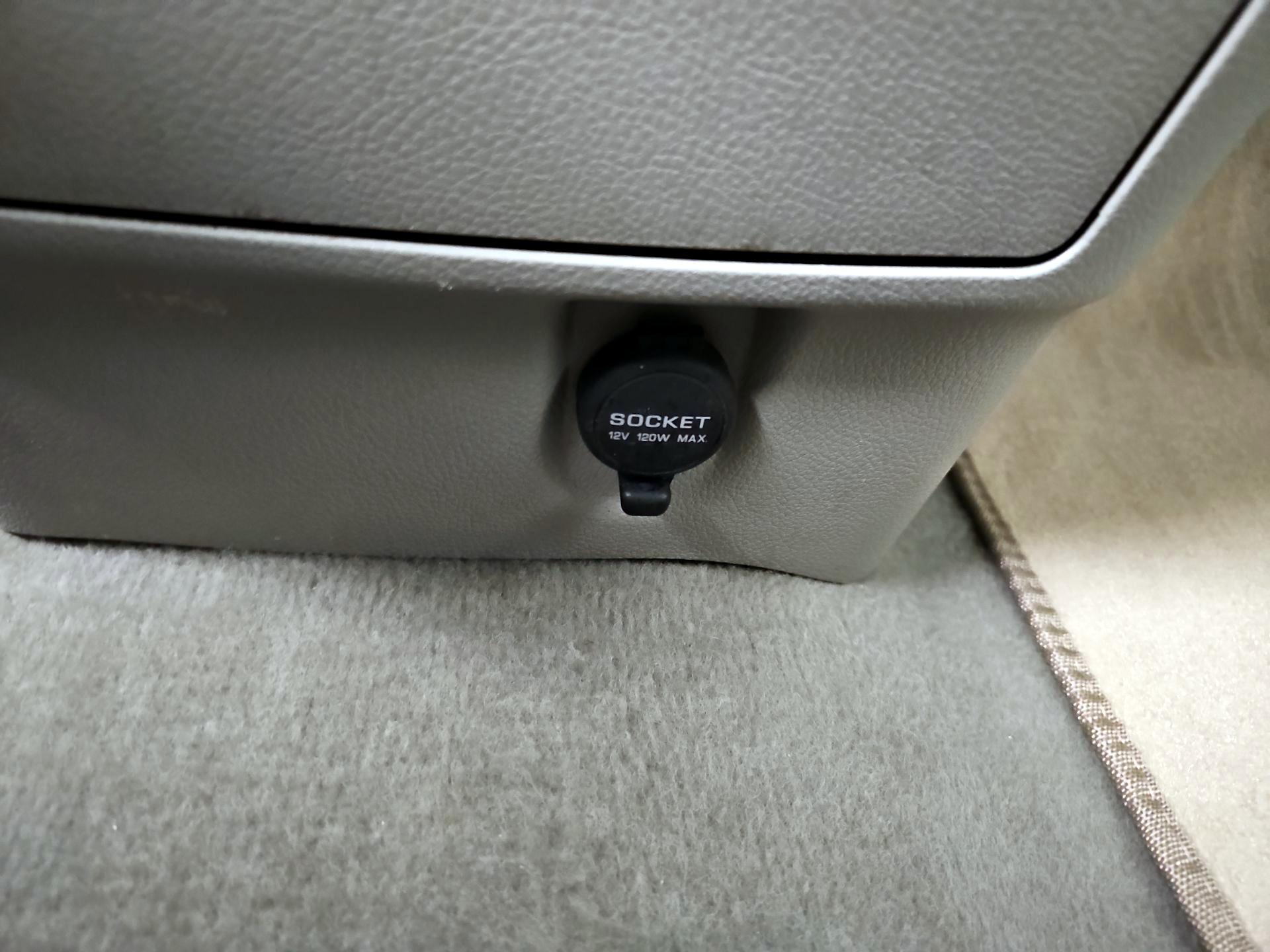 Thumbnail: 2015 Nissan Quest - 17
