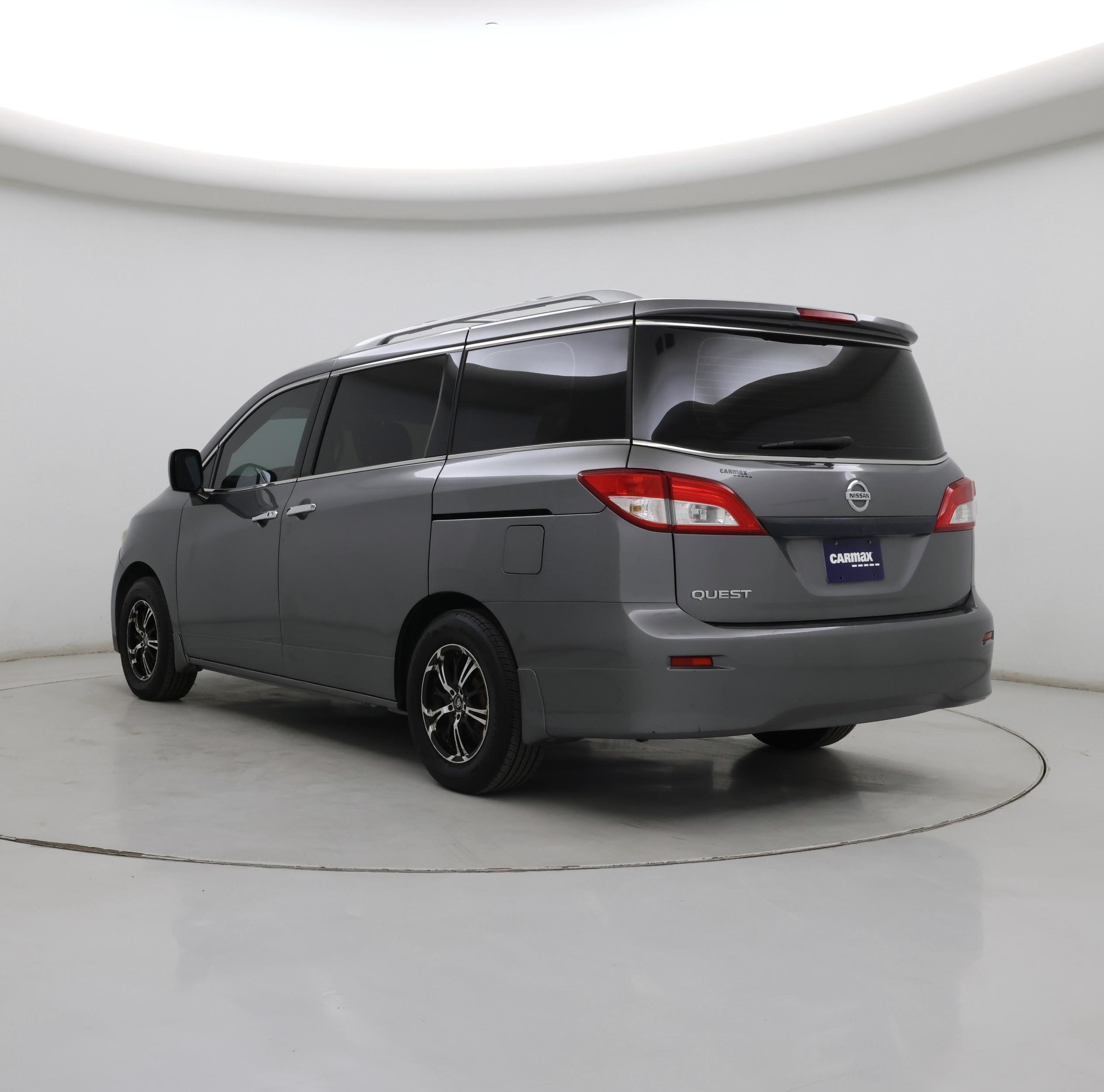 Thumbnail: 2015 Nissan Quest - 2