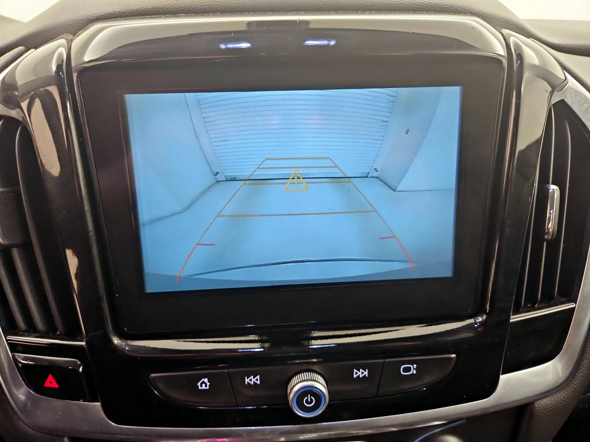 Thumbnail: 2019 Chevrolet Traverse - 14
