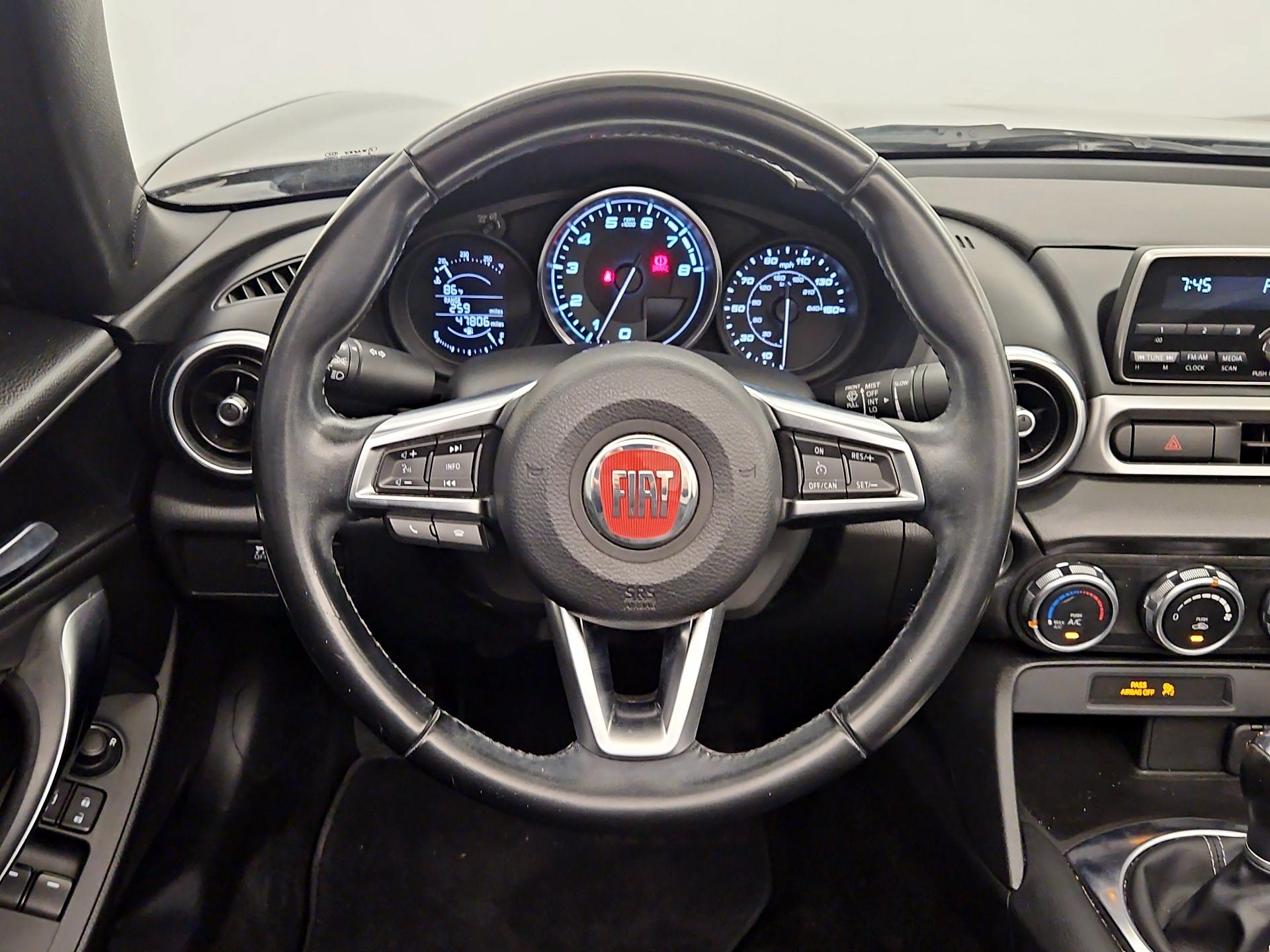 Thumbnail: 2018 Fiat 124 Spider - 10